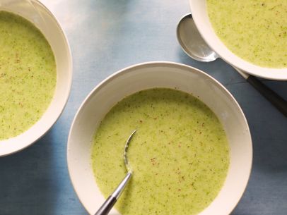 -Vegan-Cream-of-Broccoli-Soup